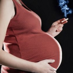 A terhesség megtervezésekor hagyja abba a dohányzást.